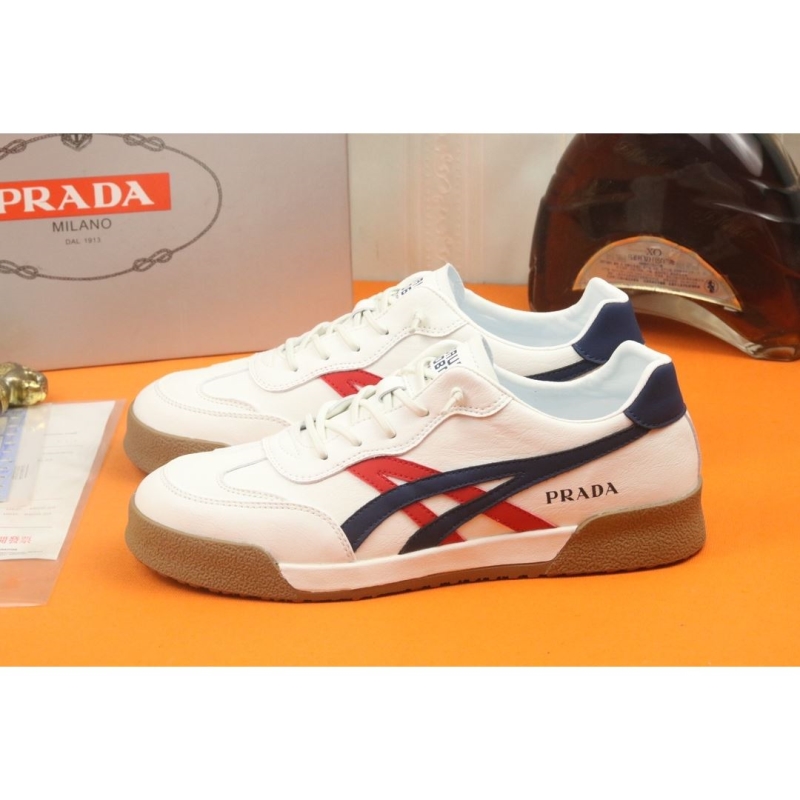 Pra*a casual shoes